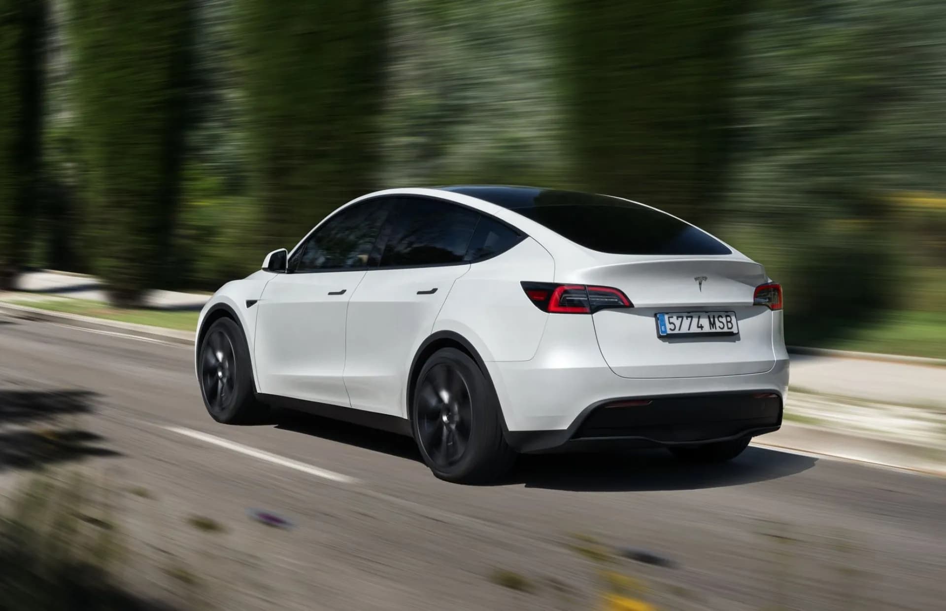 Tesla Model Y menzil kaç km